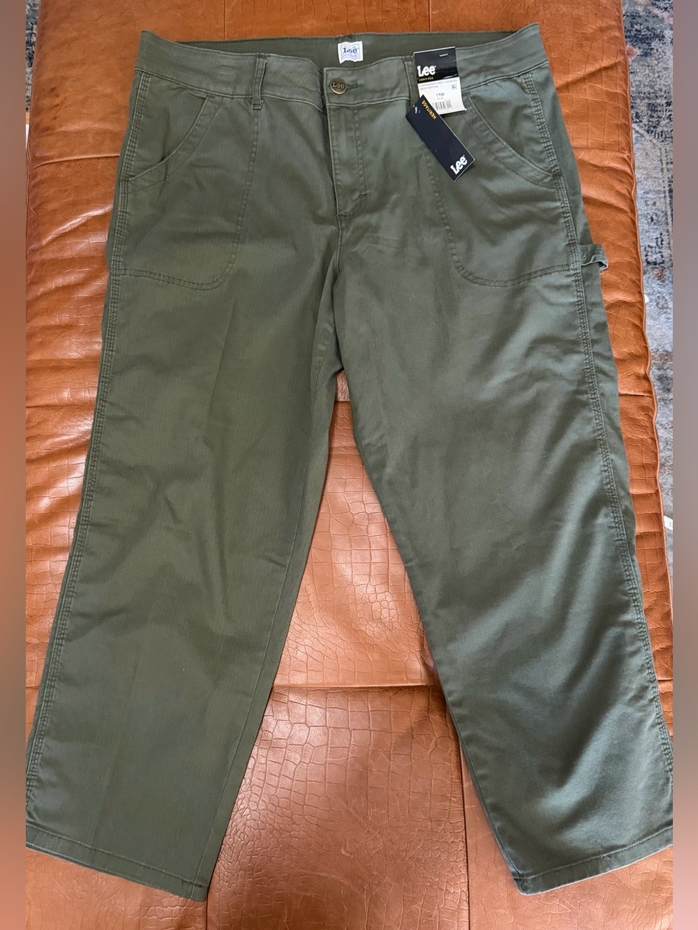 Lee Olive Green Women’s Crop Pants size 18W